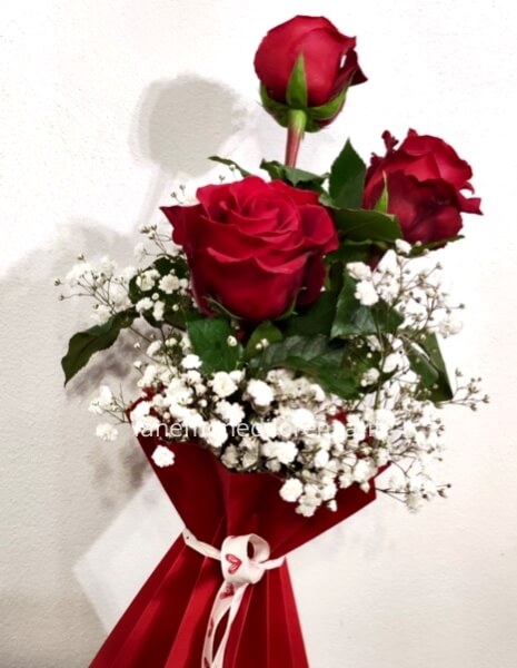 MAZZO 3 ROSE RED NAOMI CON GYPSOPHILA